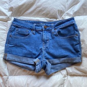 Urban Outfitters BDG Mid Rise Shortie Medium Wash Shorts